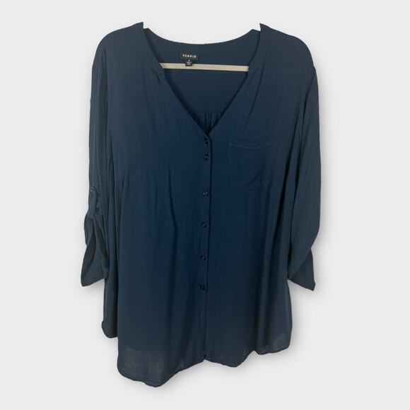 Torrid Harper Womens Plus 2X Blue Blouse V Neck 3/4 Roll Tab Sleeve Top Rayon - Picture 1 of 6